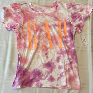 New with tags gap tee shirt pink with orange logo in size Large girls